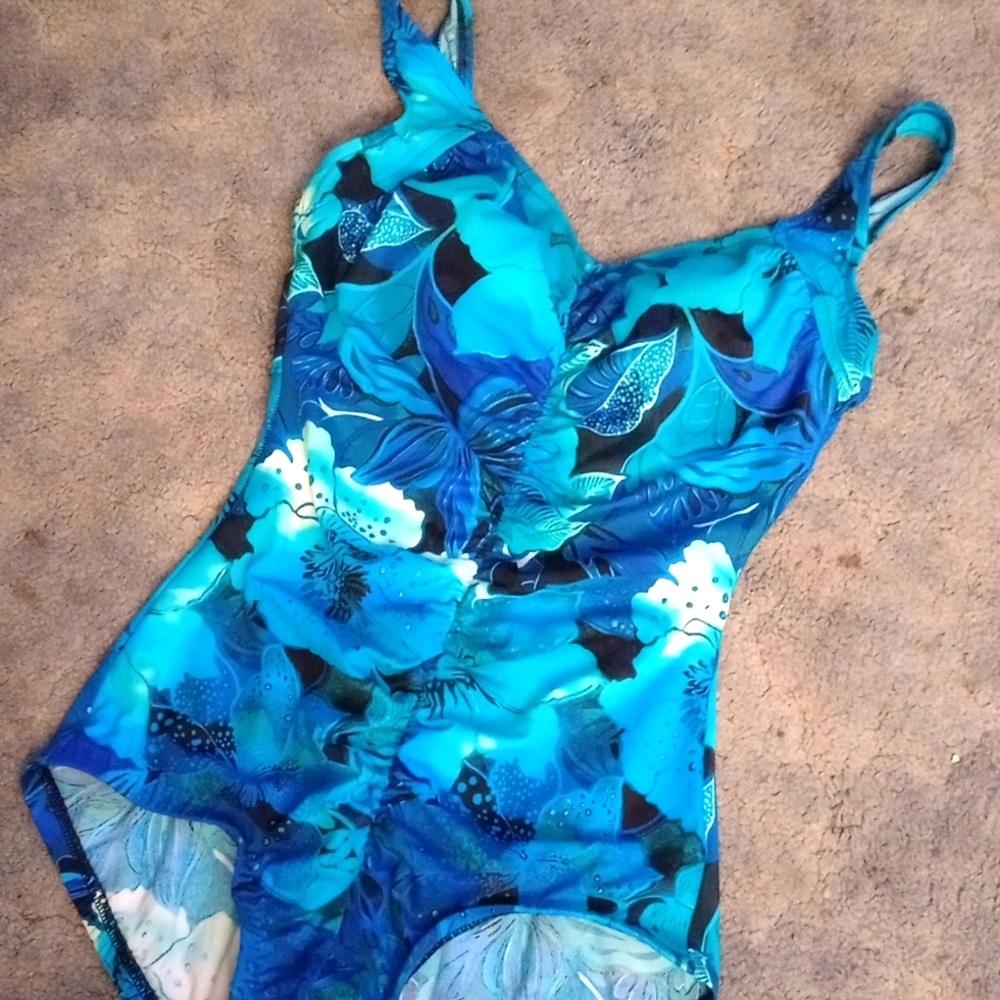 One piece Colorful swimwear ladies/ junior 14